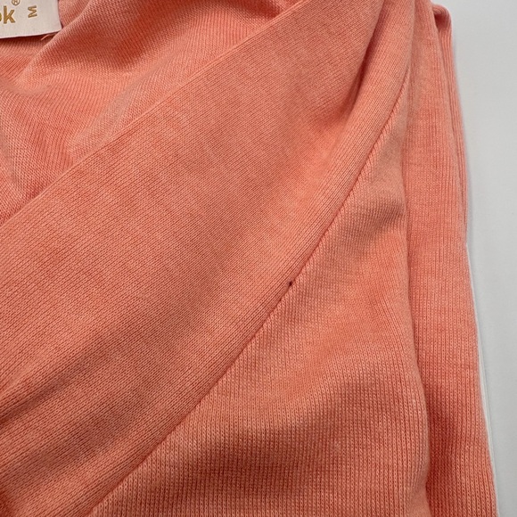 Women's Coral V-Neck Long Sleeve Top with Button Trim - Picture 3 of 6